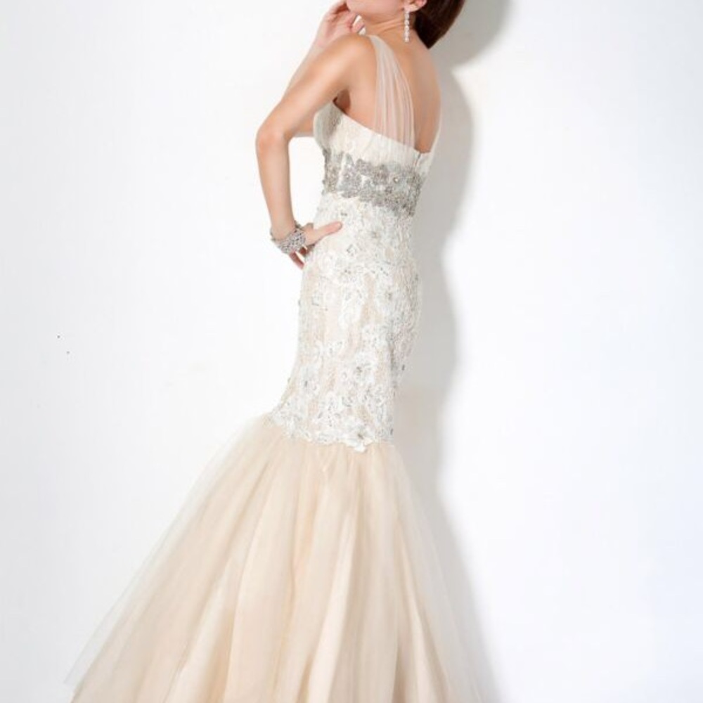 Jovani Lace Mermaid Dress Ivory - Picture 4 of 16